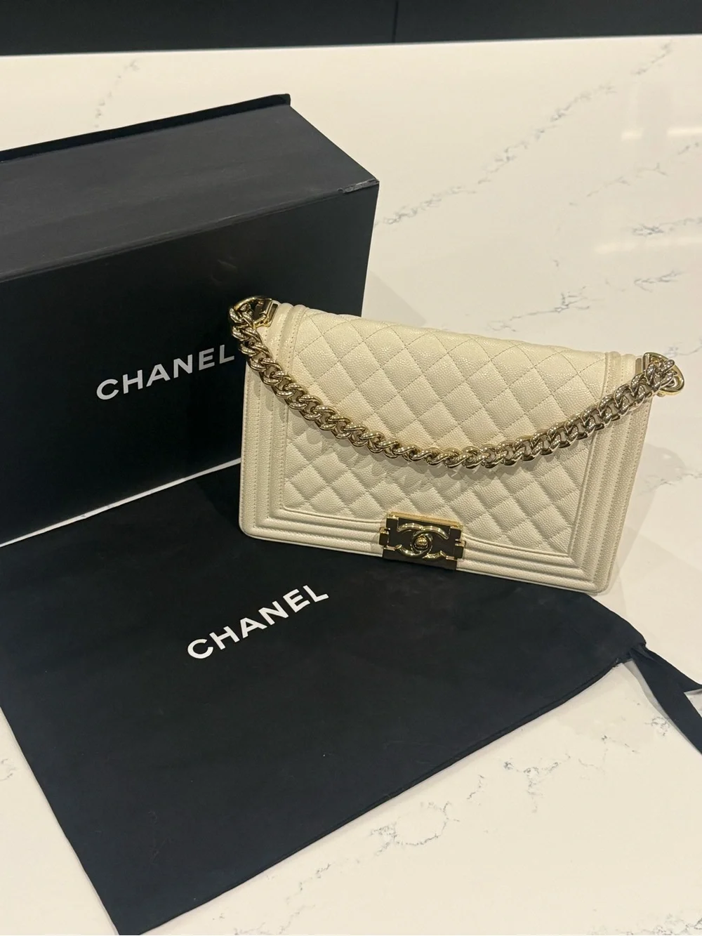 CHANEL Ivory Quilted Leather Shoulder Bag with Gold Chain